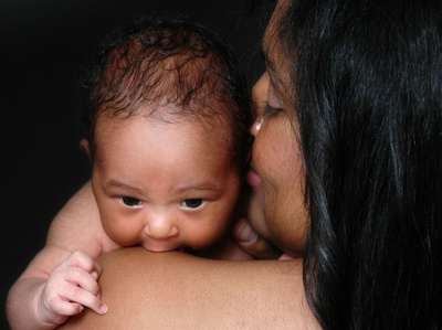 Study: Lack of breastfeeding costs lives, billions of dollars