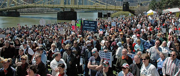 Explosive NAACP Report Details Tea Party Ties To Hate, Extremist Groups