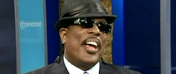 Charlie Wilson closes Washington Watch with Roland Martin with a song