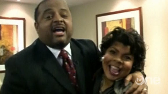 THE BLACK ROOM: Welcome To The Roland Martin Salon On The Set Of Washington Watch (VIDEO)